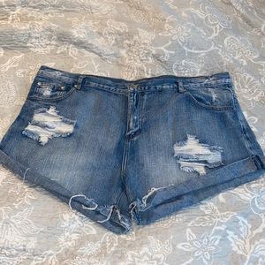 Women’s shorts size 20